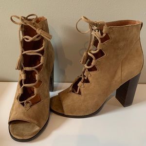 Frye Gabby Ghillie tan lace up heel boots size 7